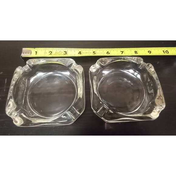 Set Of 2 Vintage Heavy Glass Square Ashtrays With Notched Edges - Picture 4 of 4